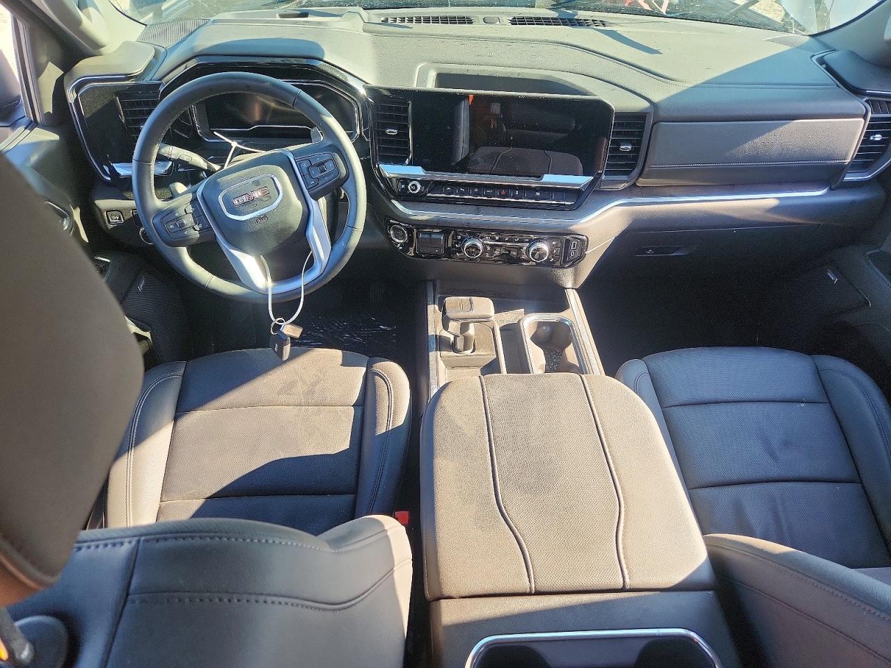 2025 GMC Sierra