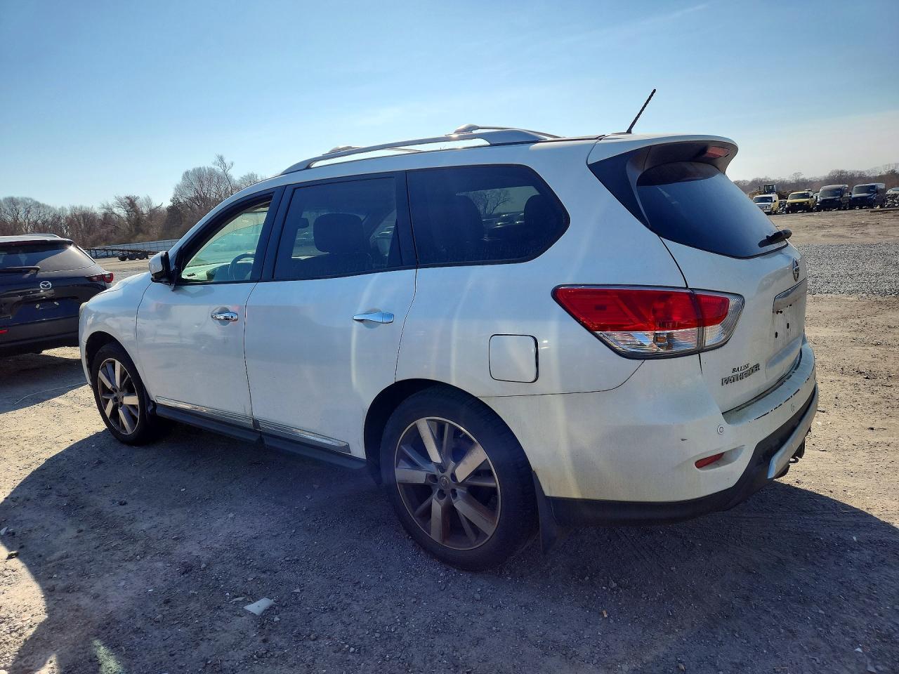 2015 NISSAN PATHFINDER
