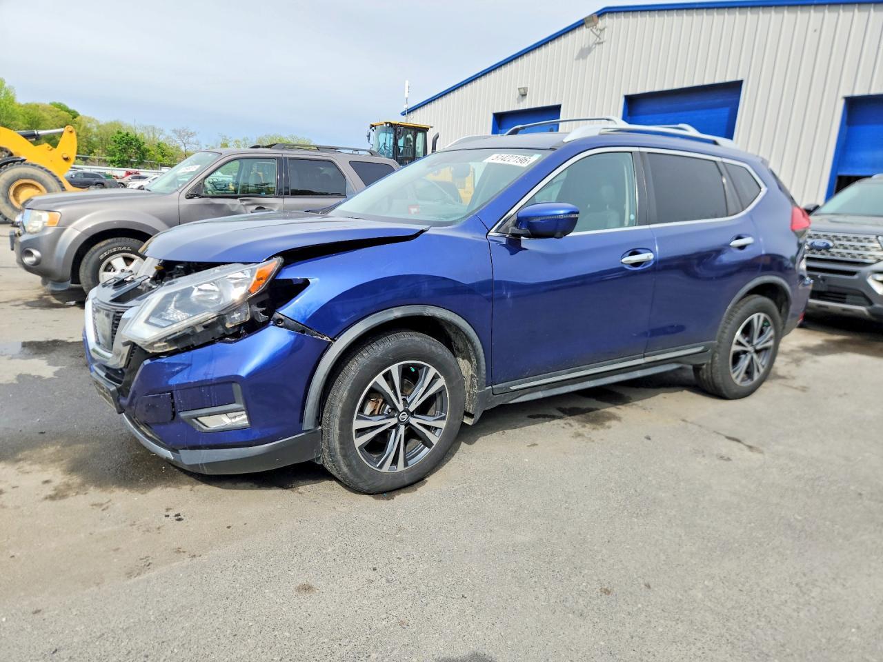 2017 NISSAN ROGUE