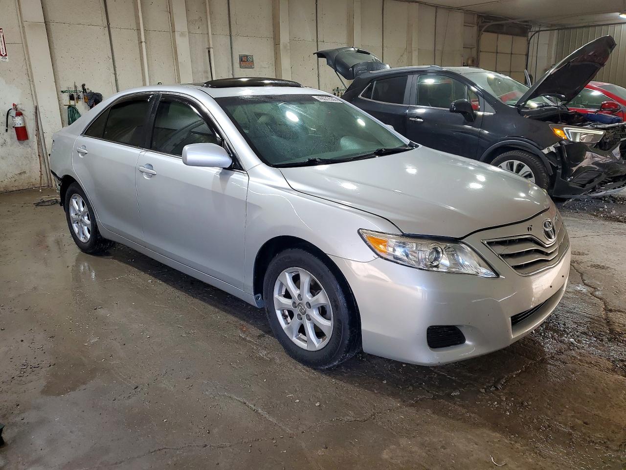 2011 TOYOTA CAMRY