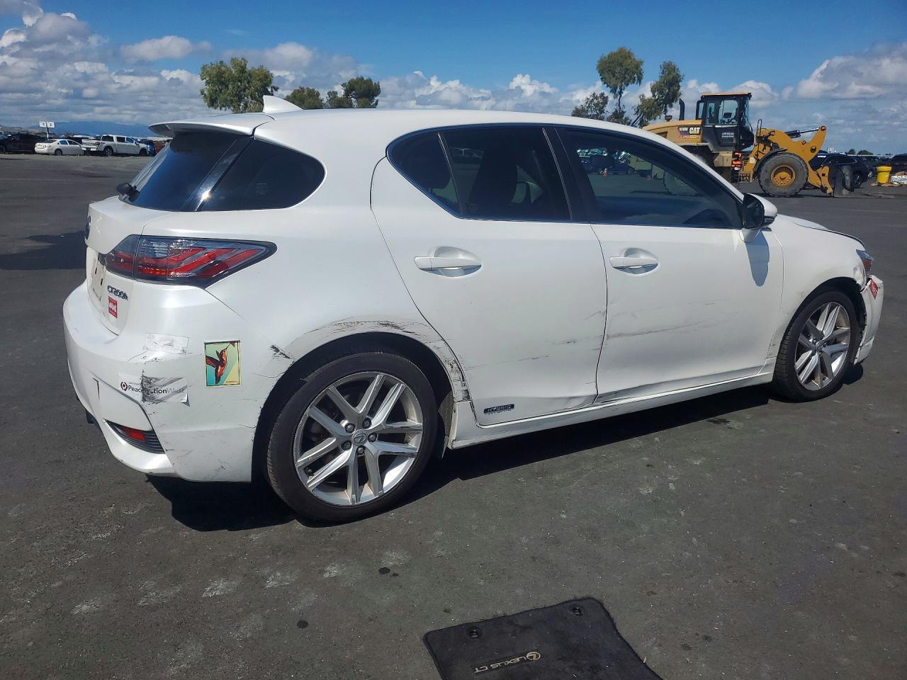 2015 LEXUS CT 200