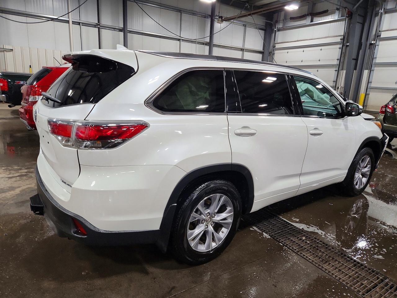 2015 TOYOTA HIGHLANDER