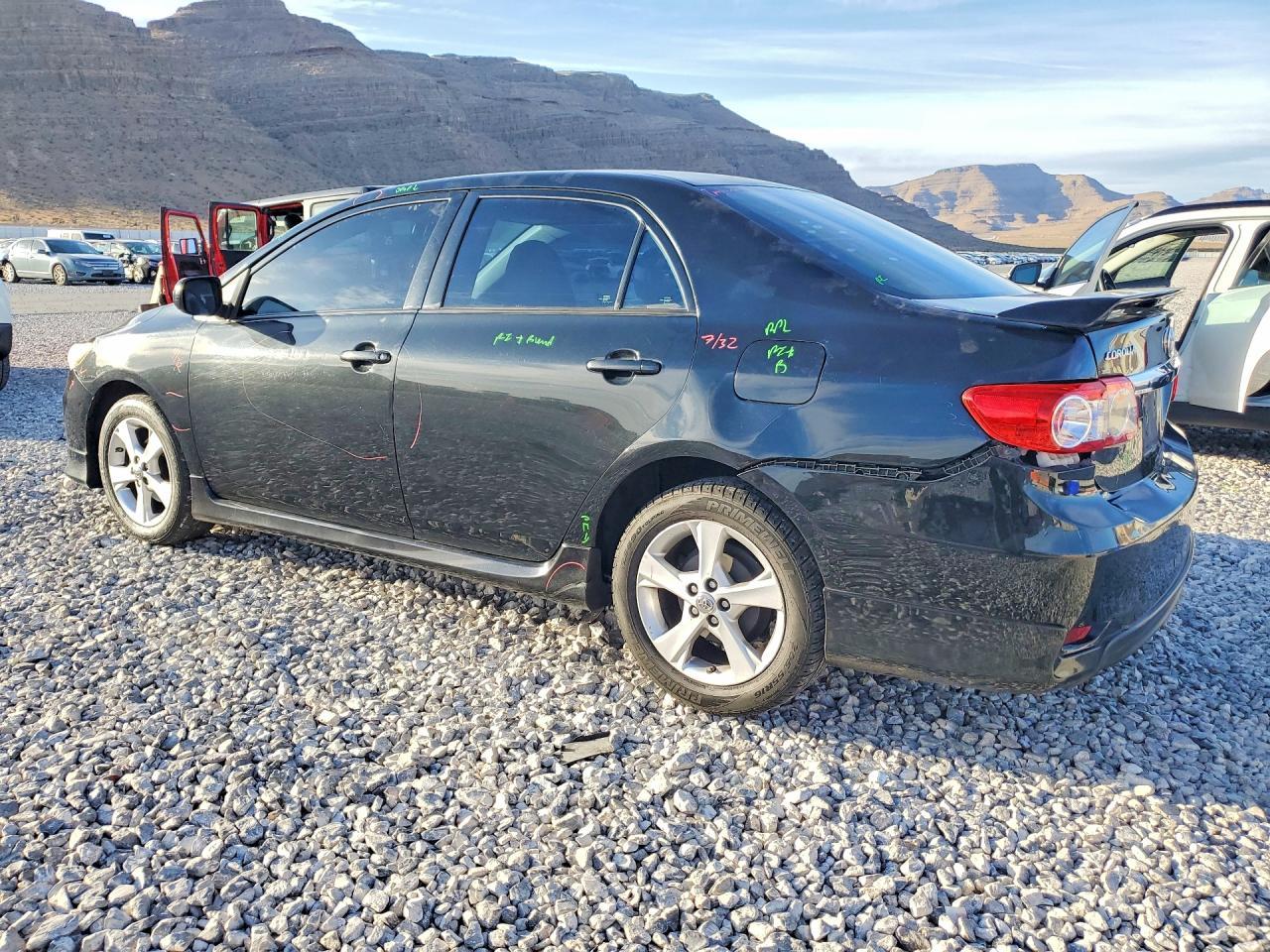 2013 TOYOTA COROLLA