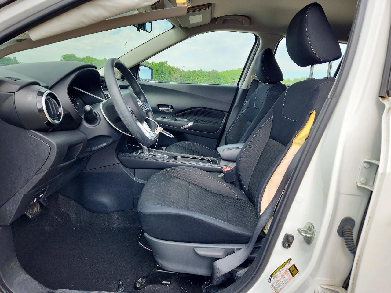 2023 NISSAN KICKS