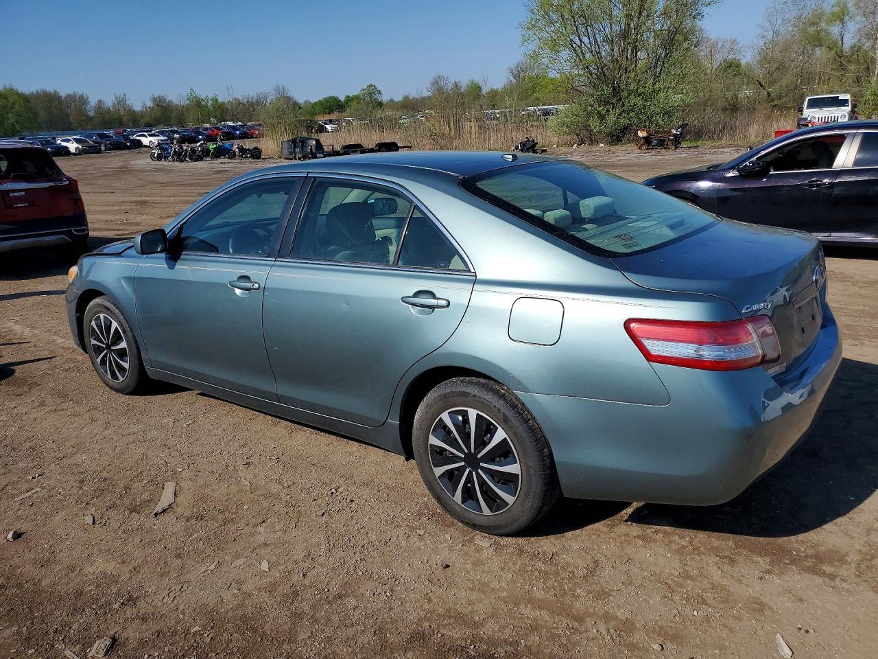 2010 TOYOTA CAMRY
