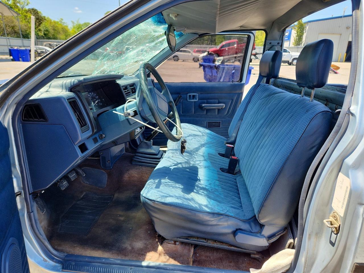 1990 NISSAN D21