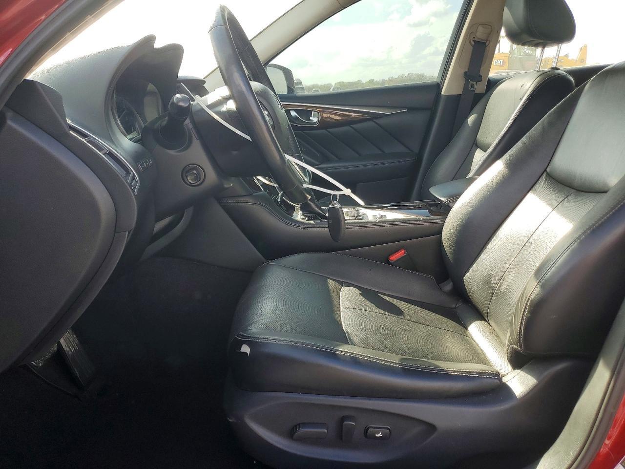 2016 INFINITI Q50