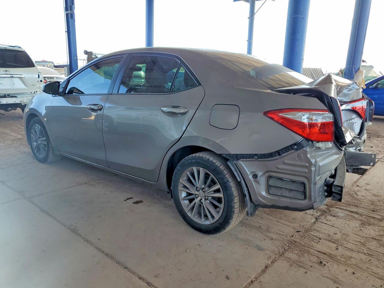 2015 TOYOTA COROLLA