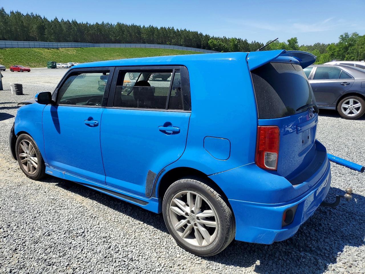 2011 TOYOTA SCION