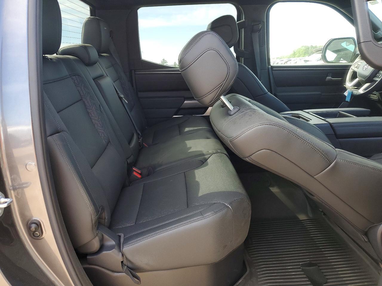 2025 TOYOTA TUNDRA