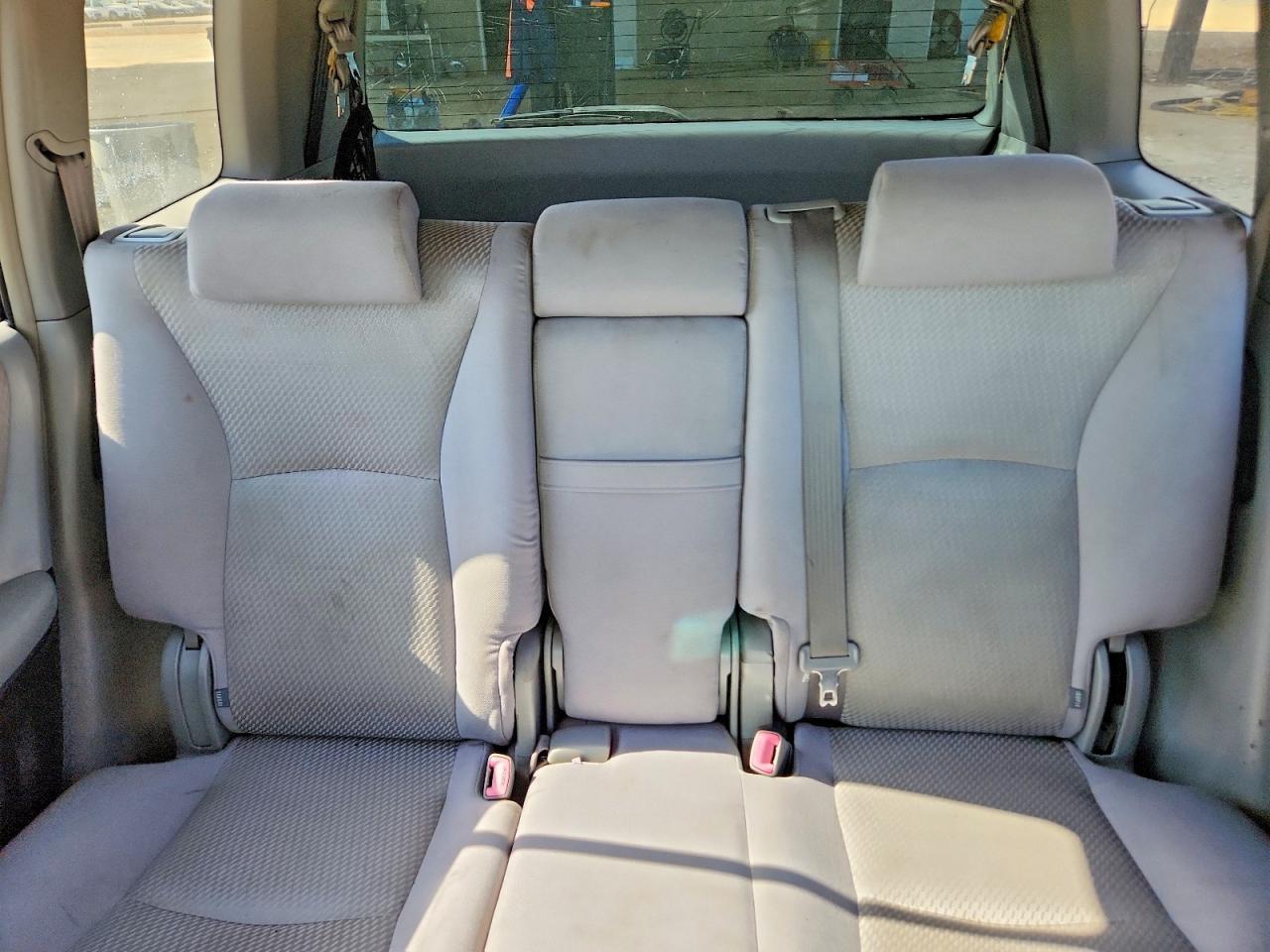 2004 TOYOTA HIGHLANDER