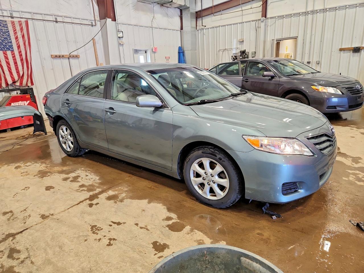 2011 TOYOTA CAMRY