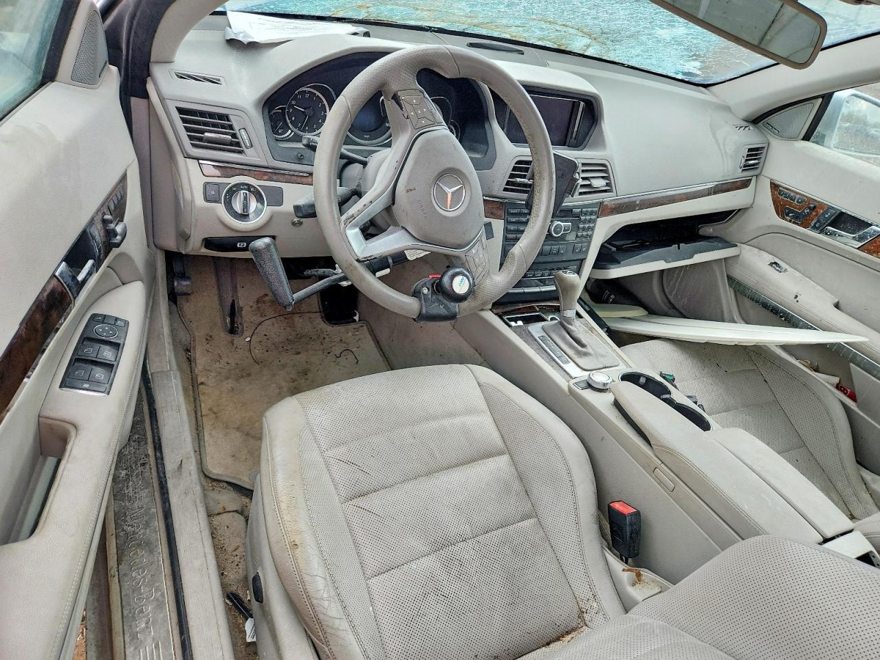 2013 MERCEDES-BENZ E-Class