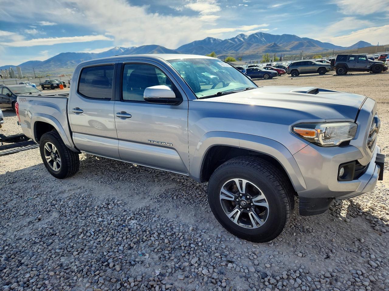 2016 TOYOTA TACOMA