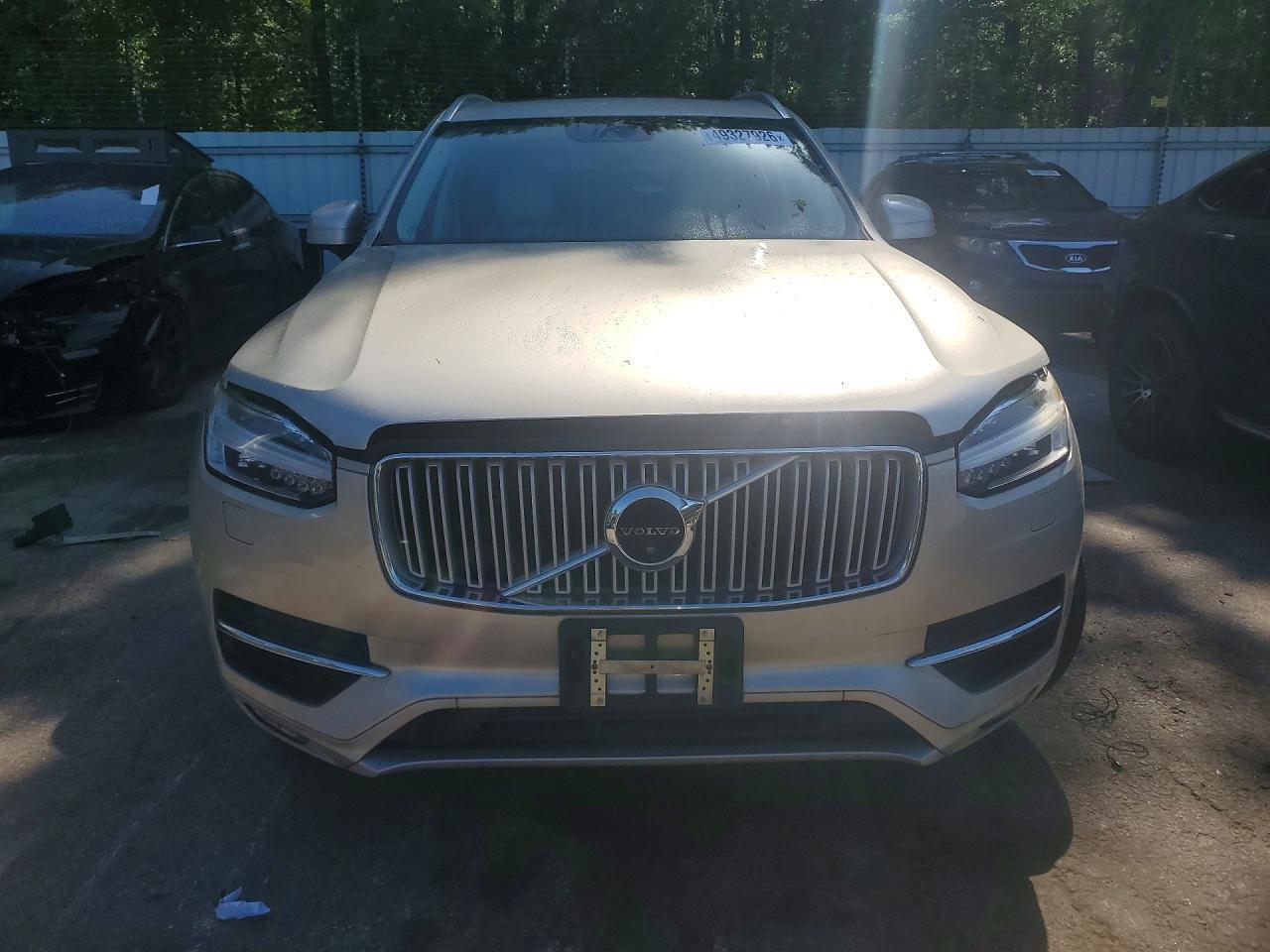 2016 VOLVO XC90