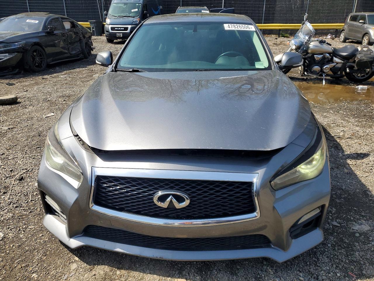 2015 INFINITI Q50