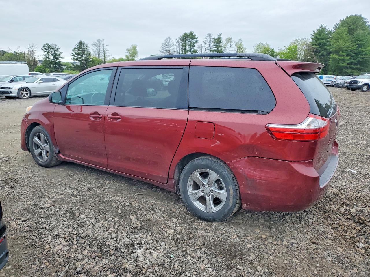 2015 TOYOTA SIENNA
