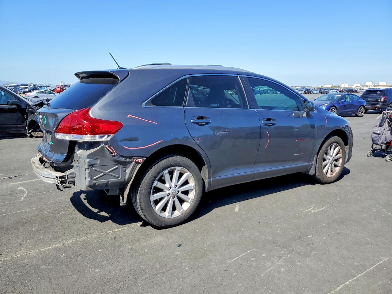 2011 TOYOTA VENZA