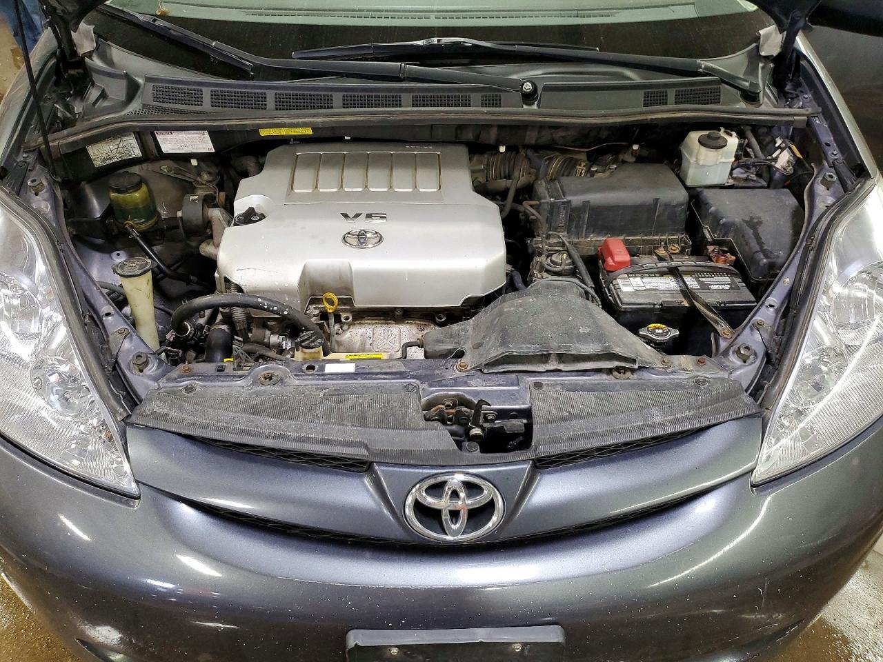 2007 TOYOTA SIENNA