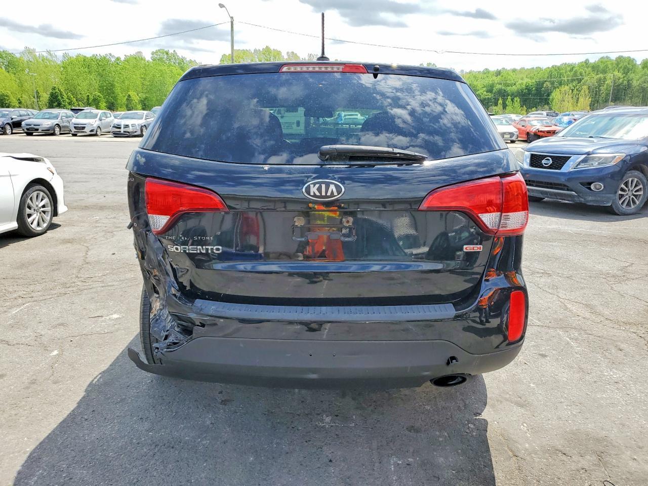 2015 KIA SORENTO