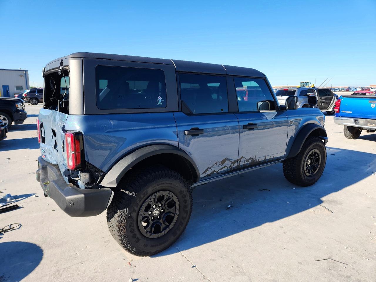 2024 FORD Bronco