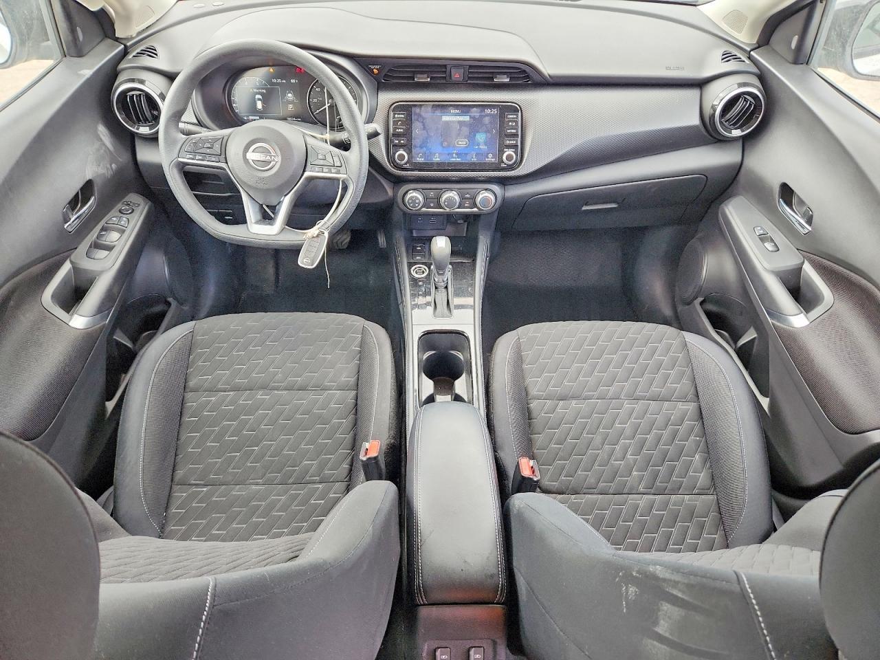 2023 NISSAN KICKS