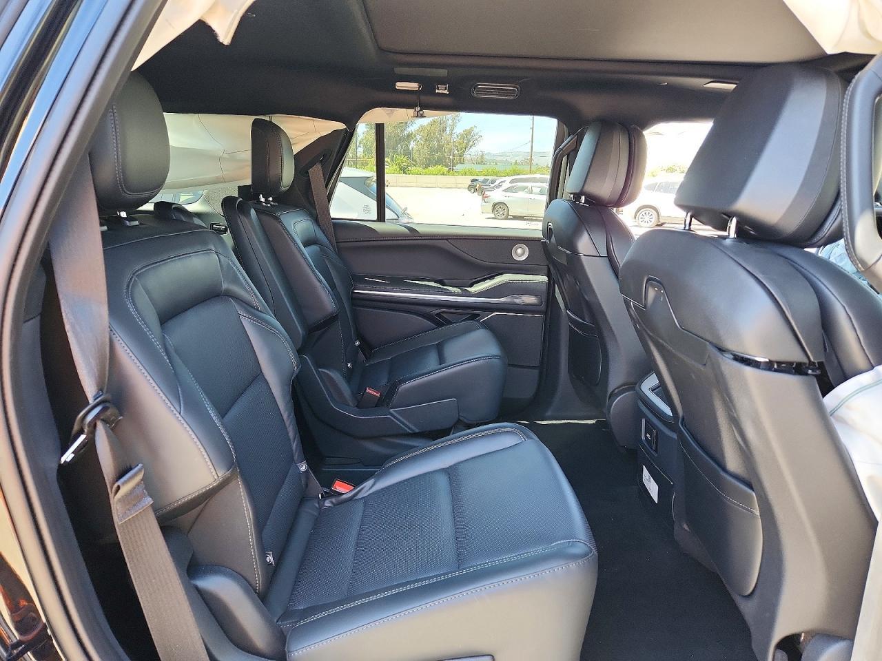 2025 LINCOLN Navigator