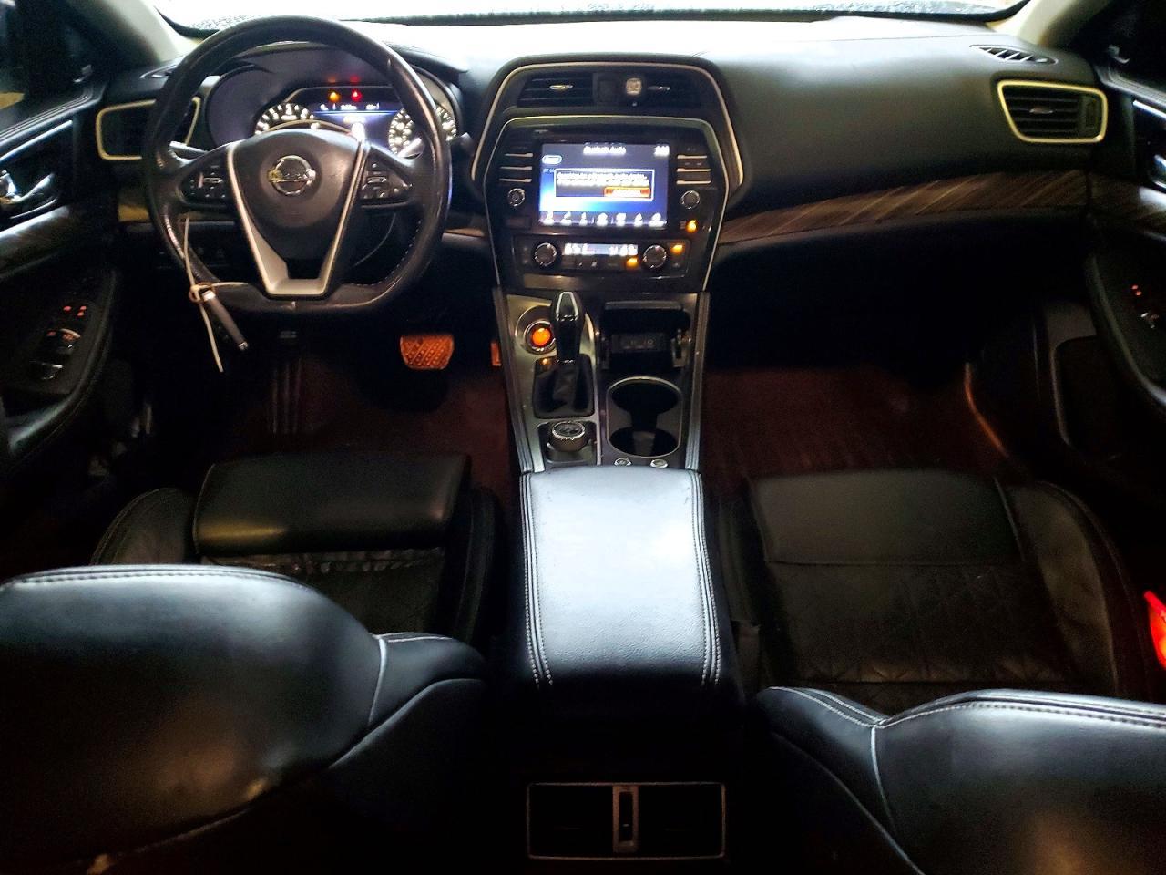2017 NISSAN Maxima