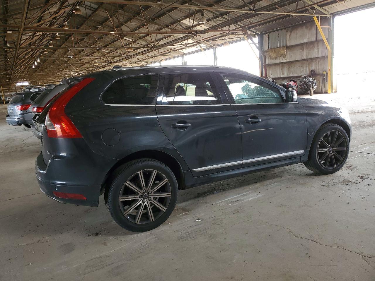 2016 VOLVO XC60