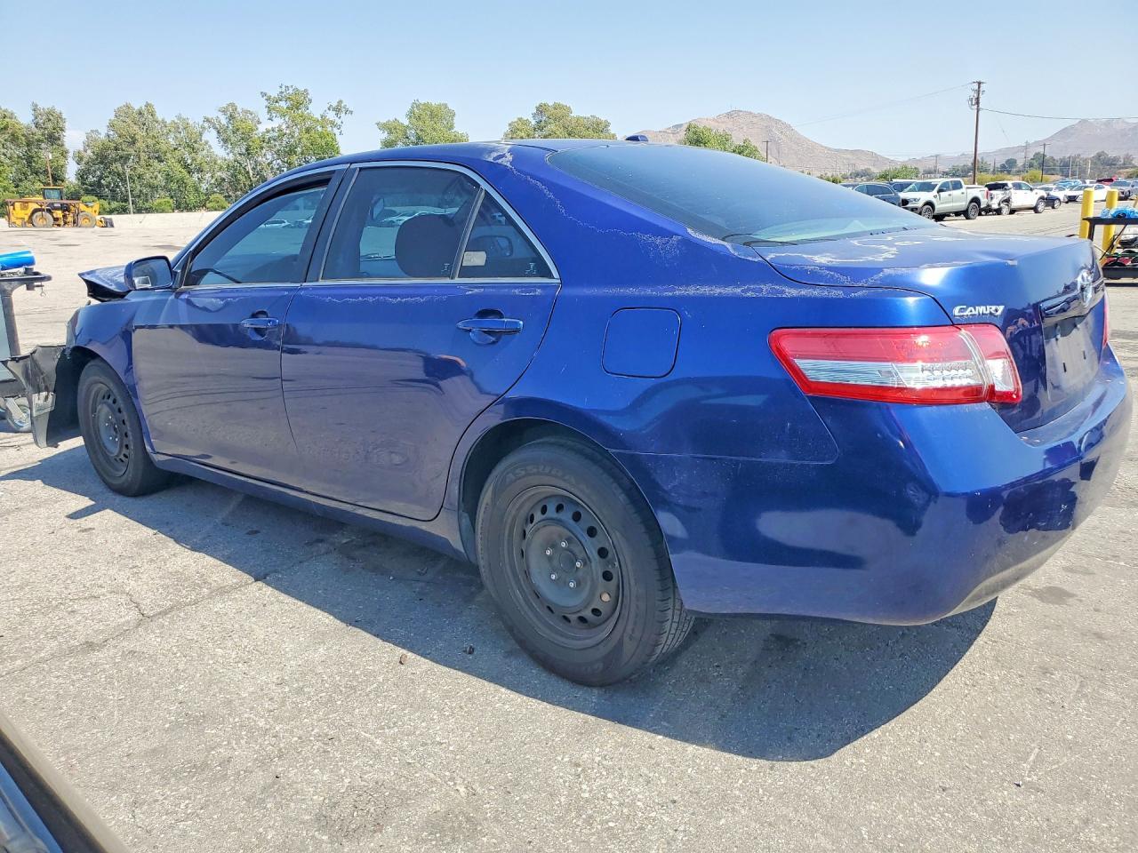 2011 TOYOTA CAMRY
