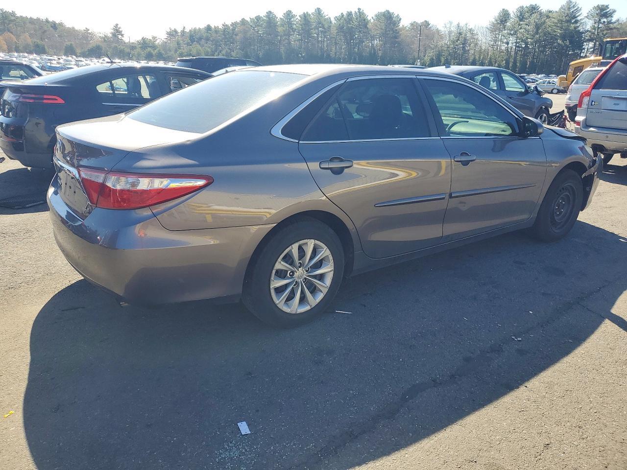 2015 TOYOTA CAMRY