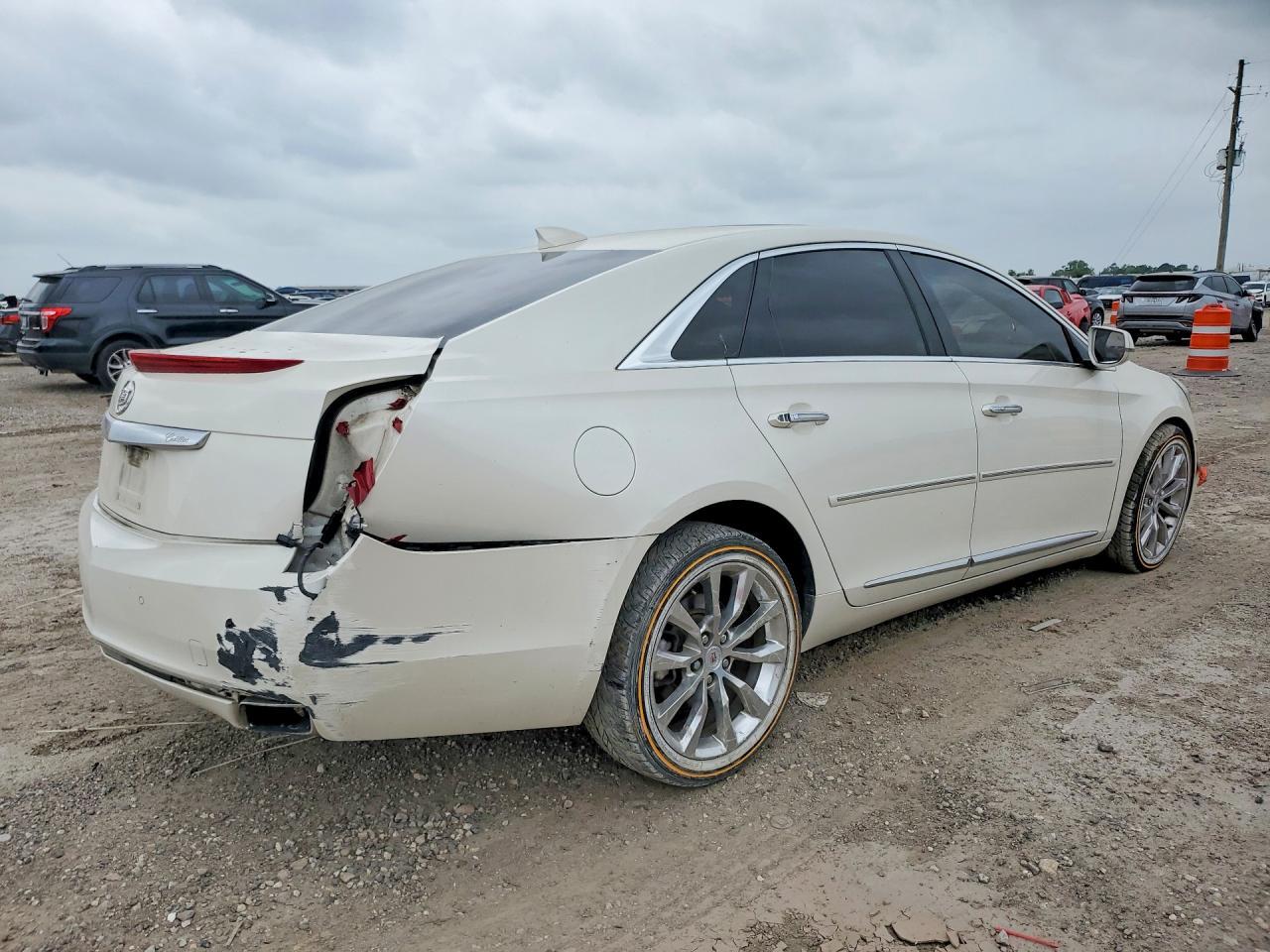 2015 CADILLAC XTS