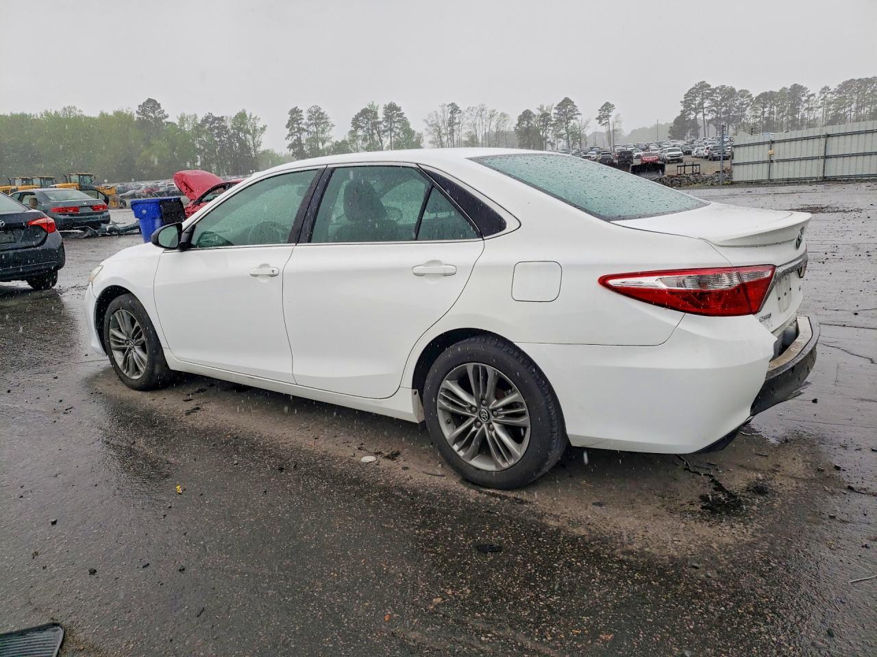 2017 TOYOTA CAMRY