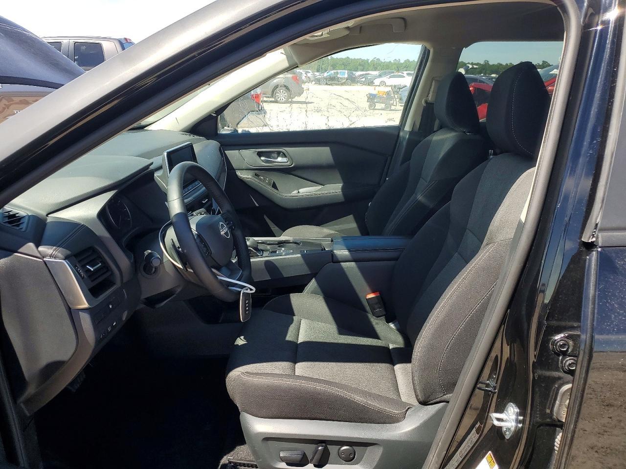 2025 NISSAN ROGUE