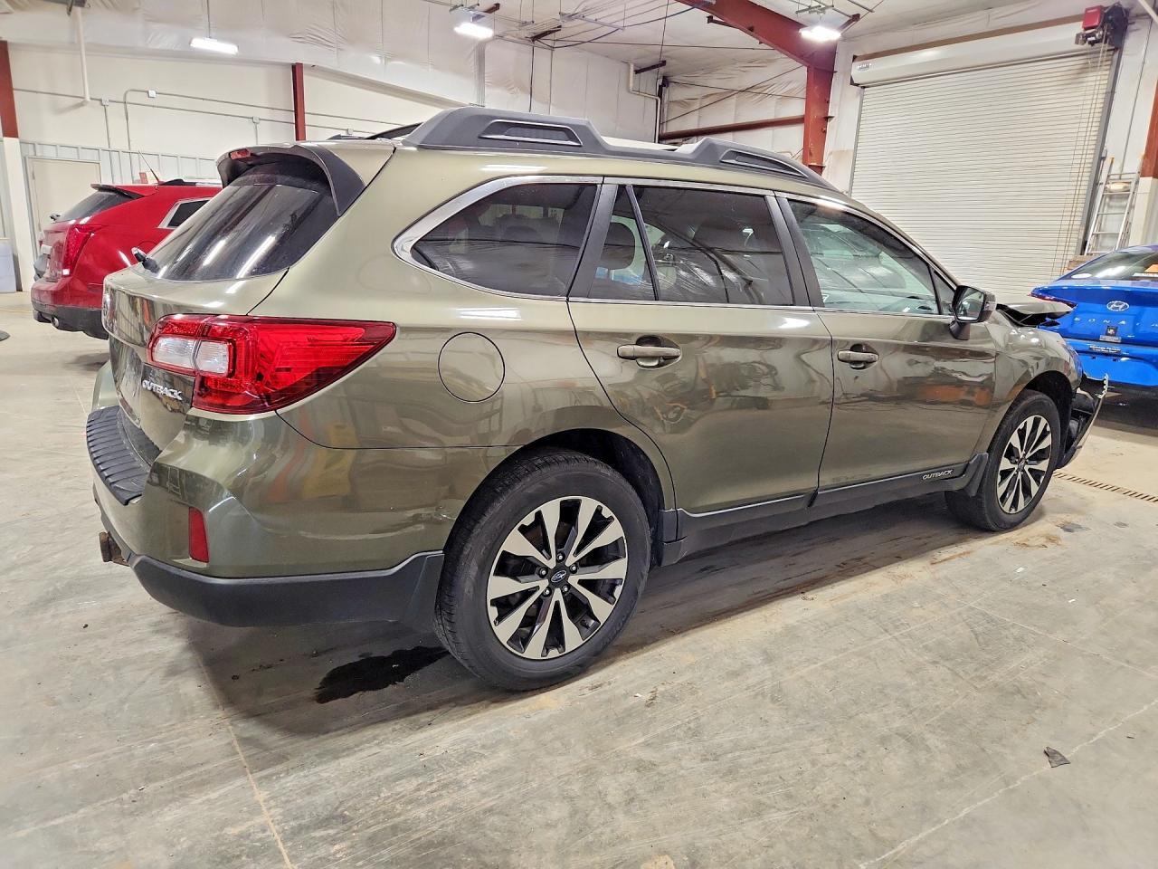 2015 SUBARU Outback
