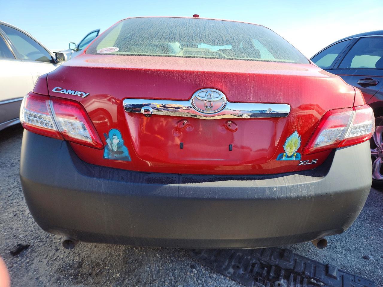 2011 TOYOTA CAMRY