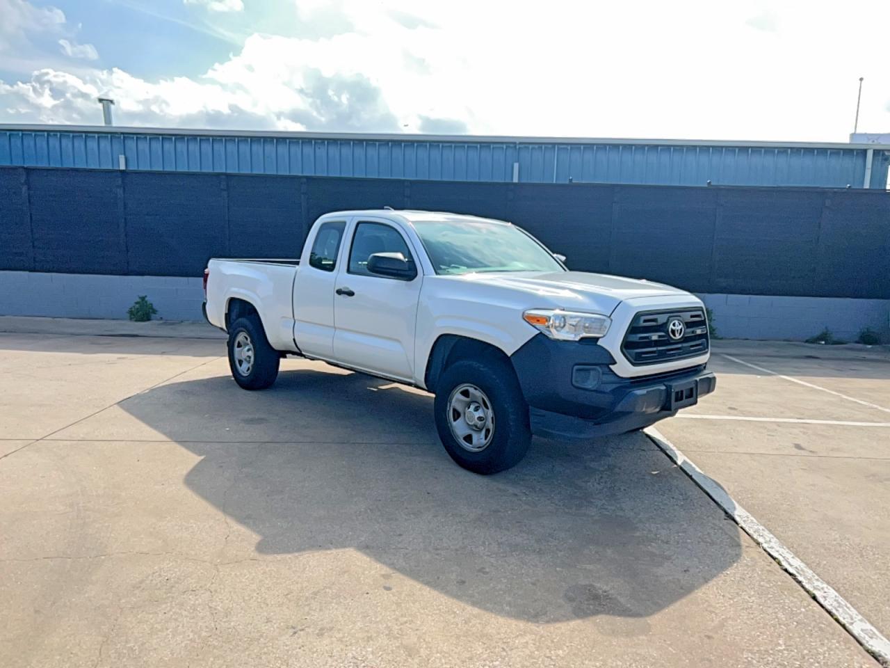 2017 TOYOTA TACOMA