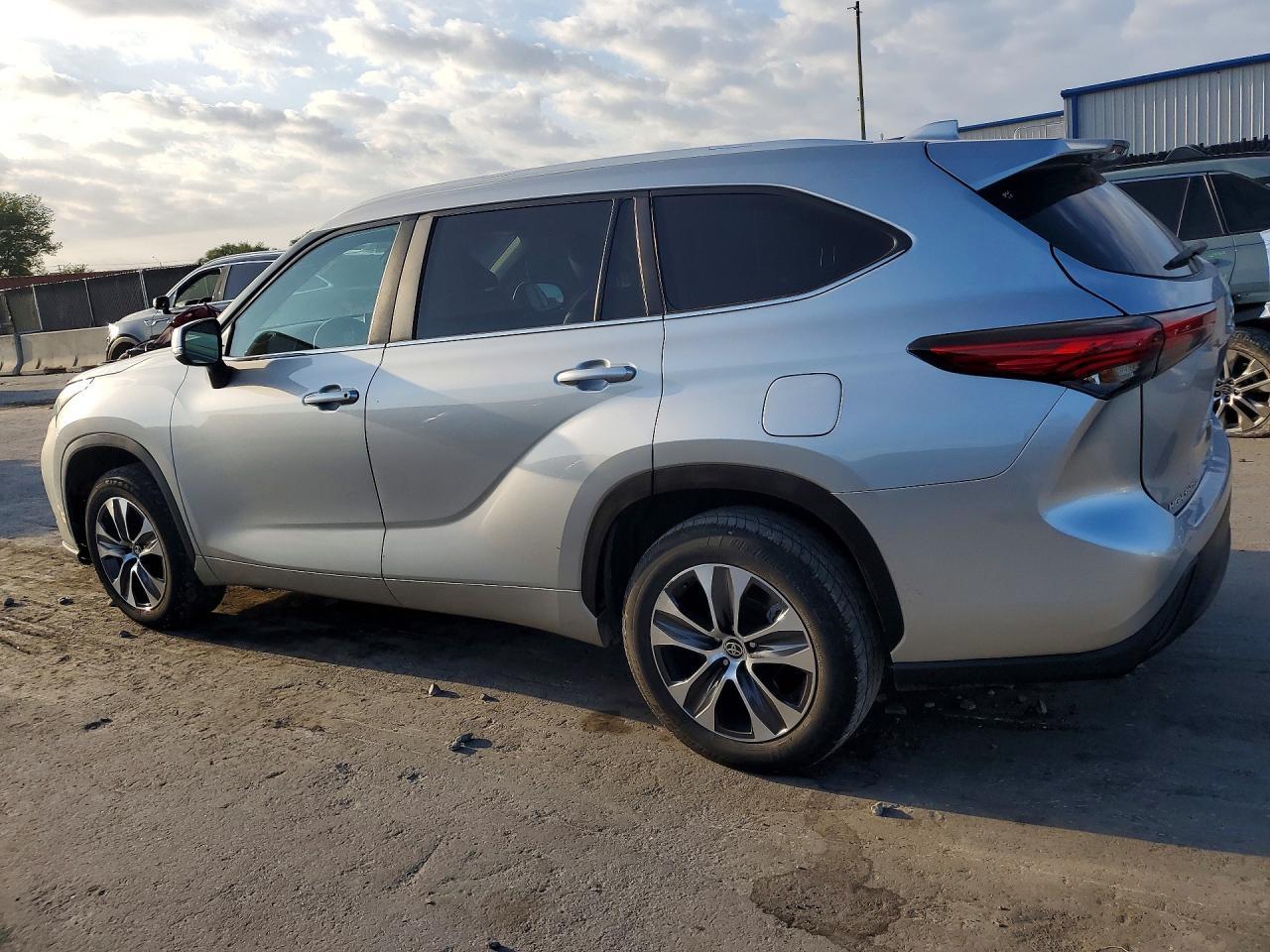 2023 TOYOTA HIGHLANDER