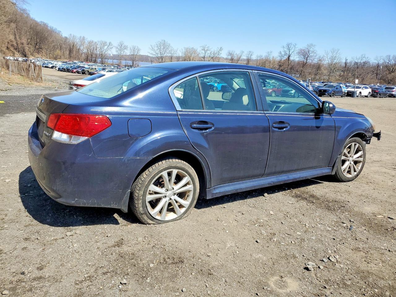 2013 SUBARU Legacy