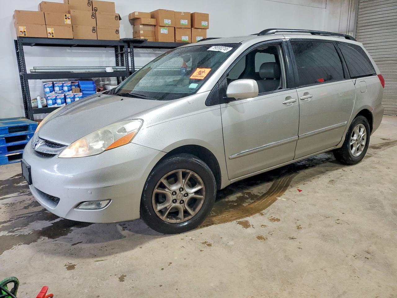 2006 TOYOTA SIENNA
