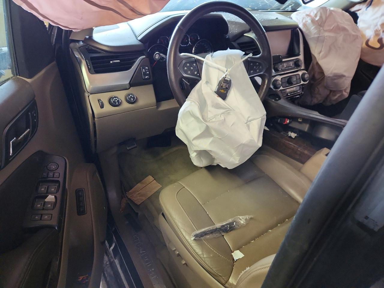 2016 CHEVROLET Suburban