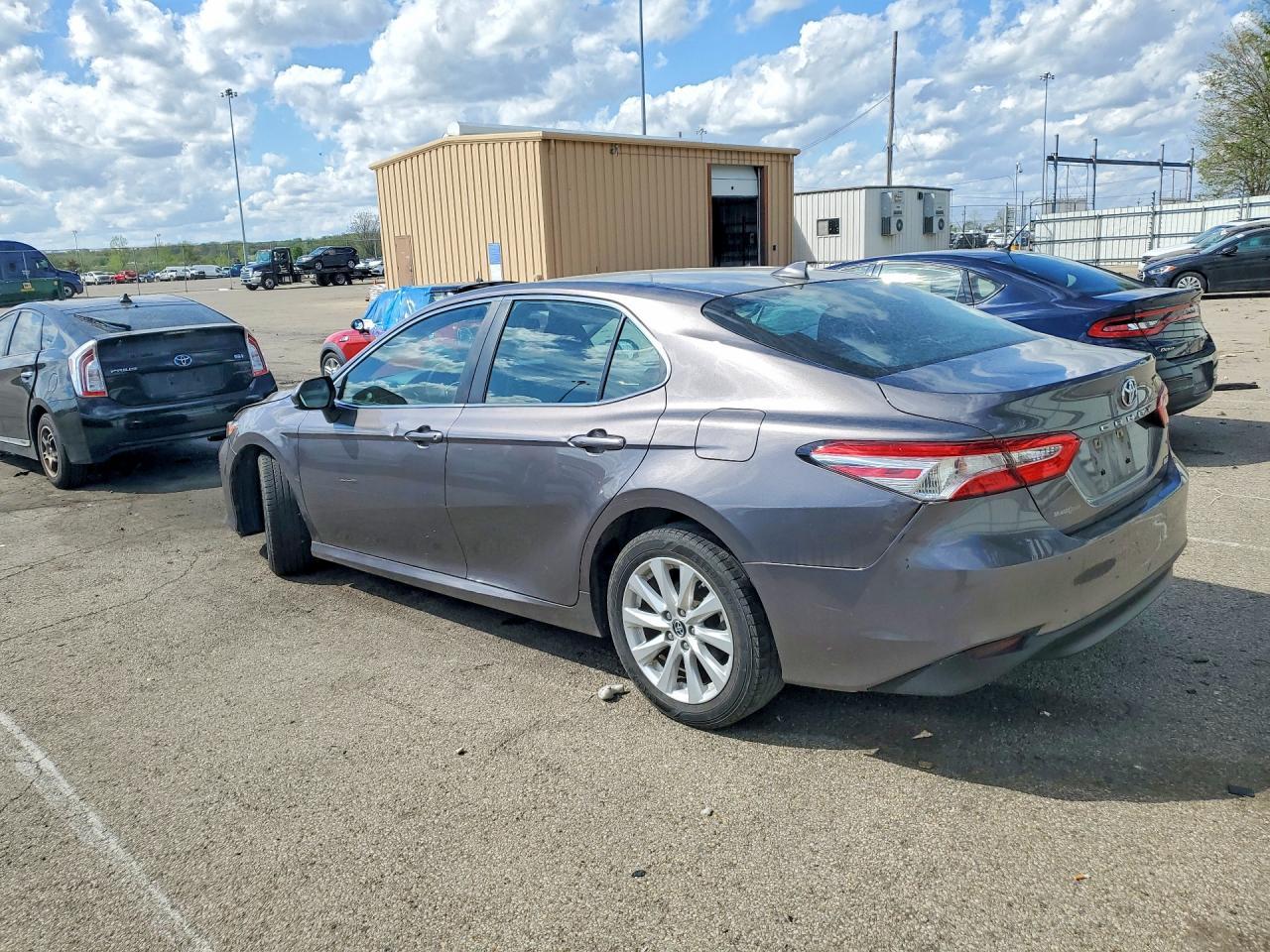 2019 TOYOTA CAMRY