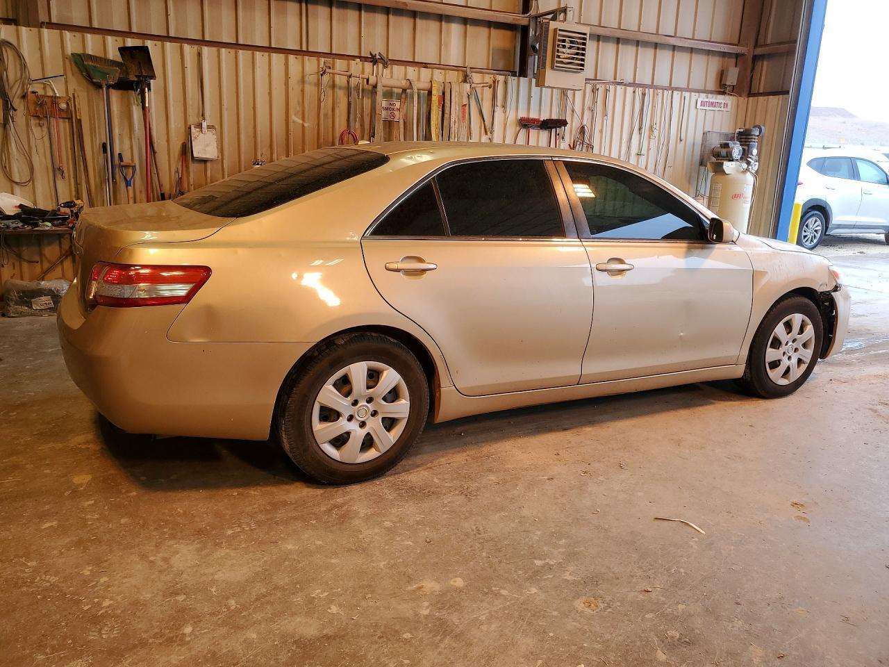 2011 TOYOTA CAMRY