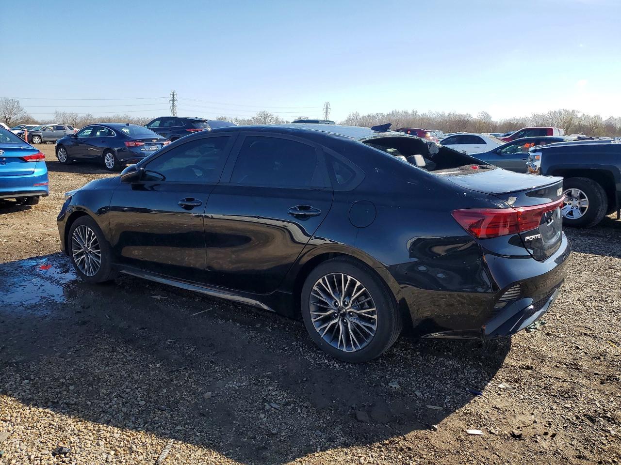 2023 KIA FORTE