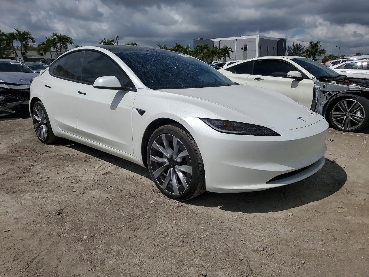 2024 TESLA MODEL 3