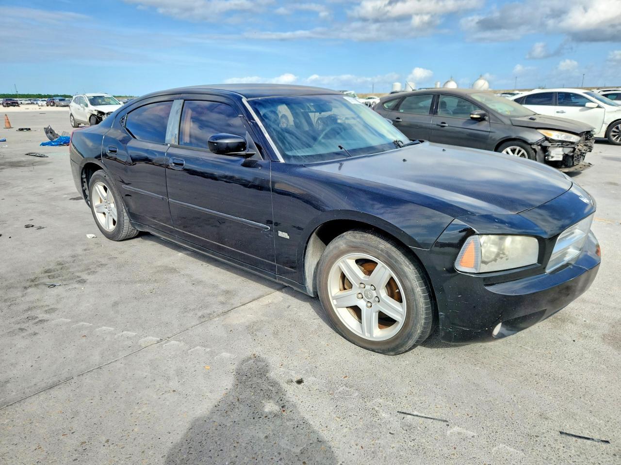 2010 DODGE CHARGER