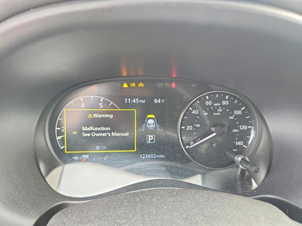 2021 NISSAN KICKS