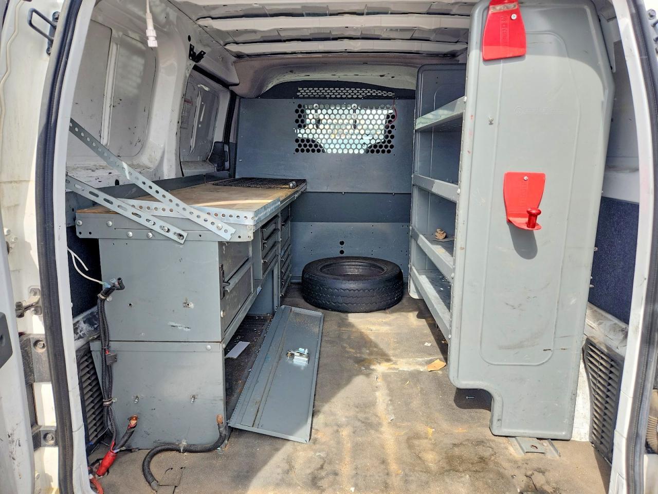 2016 NISSAN NV 200