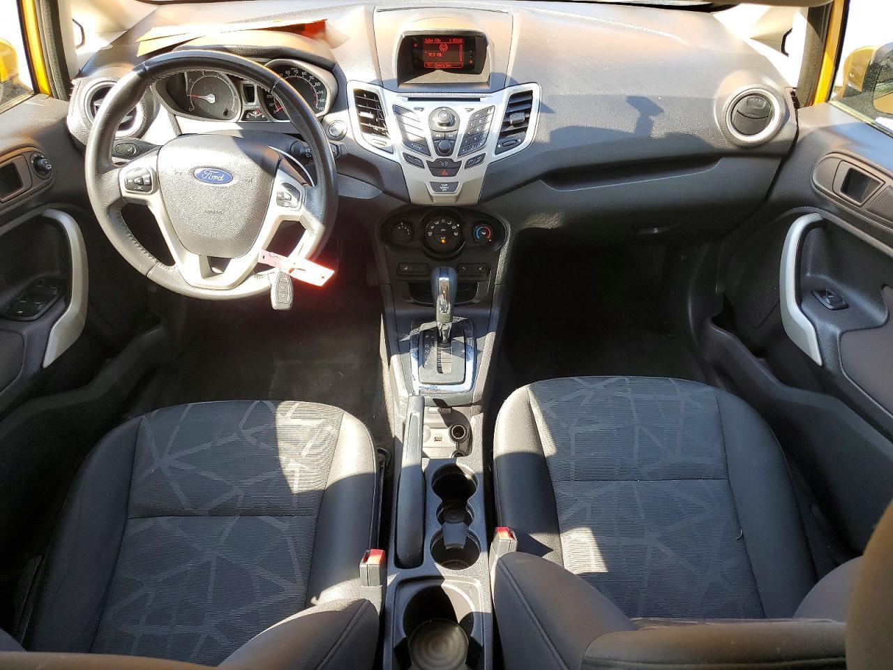 2011 FORD Fiesta