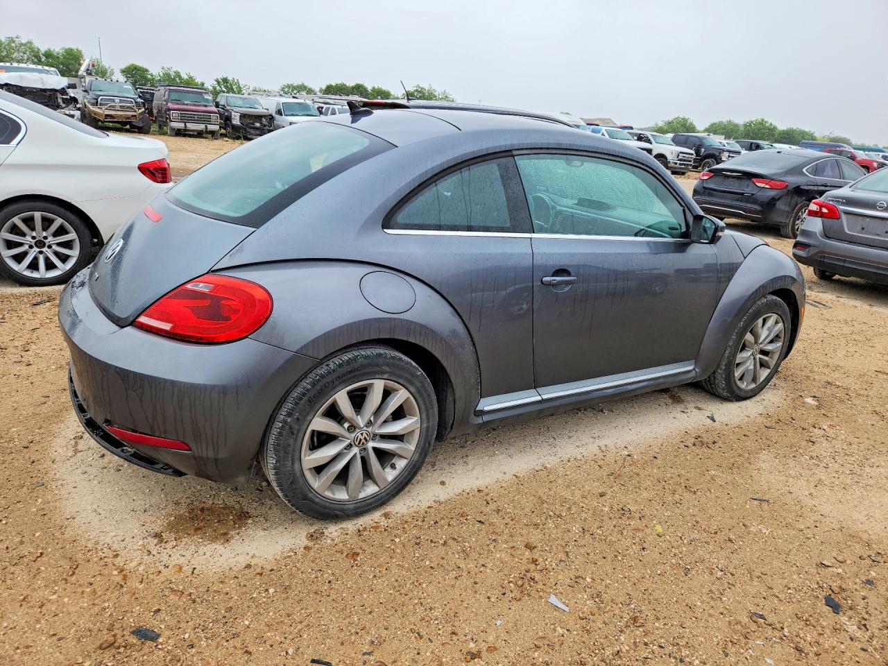 2014 VOLKSWAGEN Beetle